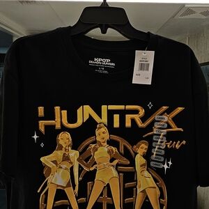 Netflix KPOP DEMON HUNTERS - HUNTR/X - Black Tee with Gold SZ L